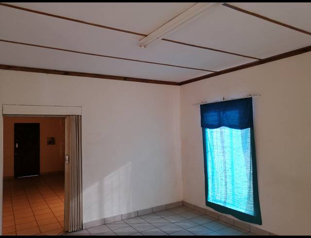3 BEDROOM FREEHOLD SOLD IN STILFONTEIN EXT 4